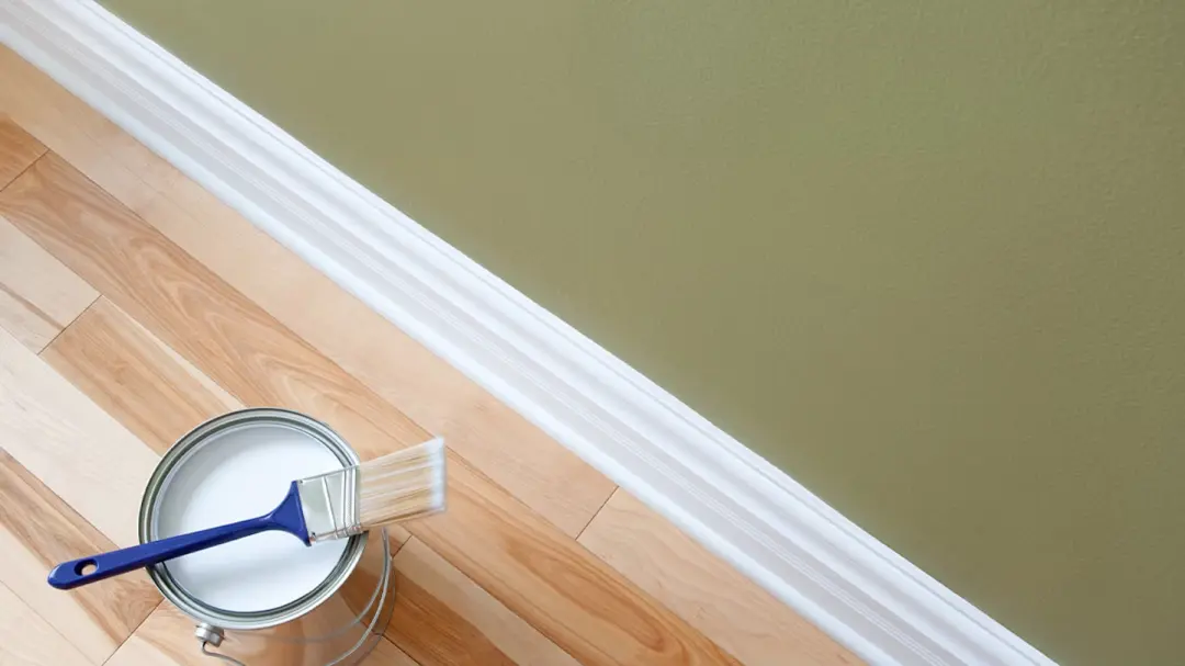 painting-skirting-boards